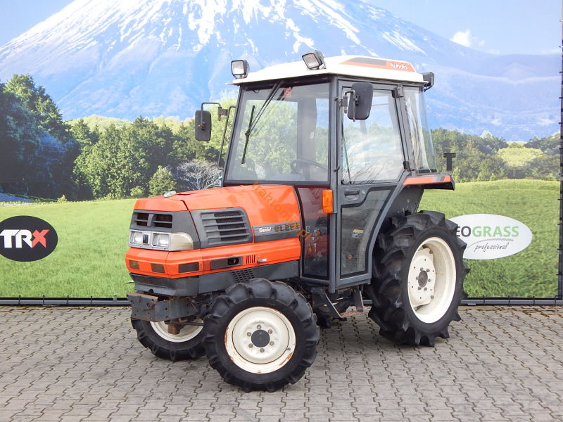 Kubota, model GL268, nr. ramy:20464 4WD+KABINA AC 