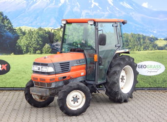 Kubota, model GL467, nr. ramy: 32095 4WD+KABINA