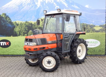 Kubota, model GL268, nr. ramy:20464 4WD+KABINA AC 